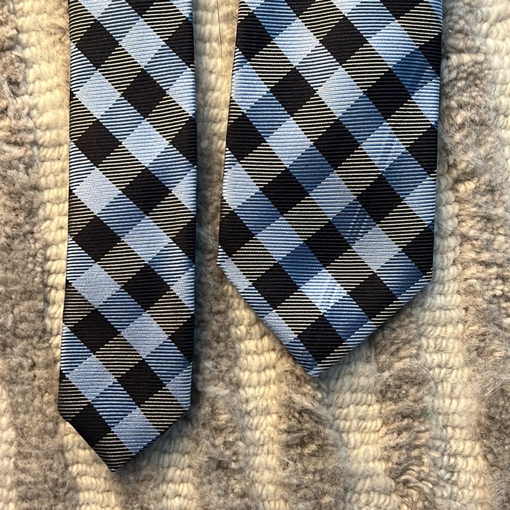 Classic Plaid Tie - Picture 2 of 8